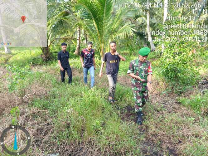 Babinsa Tentukan Titik Evakuasi Karhutlah