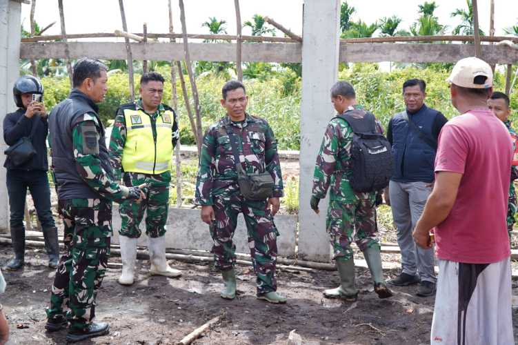Dandim 0314/Inhil Tinjau Pembangunan Koperasi Merah Putih di Batang Tuaka, Pastikan Progres Sesuai Target