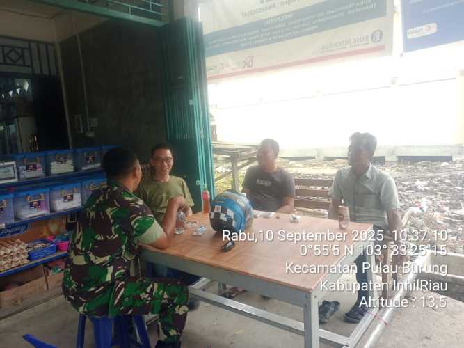 Babinsa Koramil 11/PBR Hadirkan Penyejukkan Pagi melalui Komsos Kamtibmas di Desa Sungai Danai