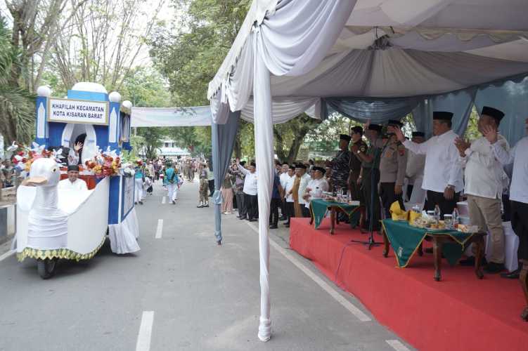 Bupati Asahan Melepas Parade Kafilah MTQ ke-56 Tingkat Kabupaten Asahan