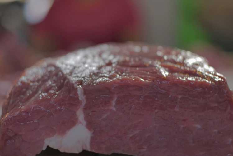 Daging Kurban Cepat Busuk? Ini Kesalahan yang Masih Sering Dilakukan Warga