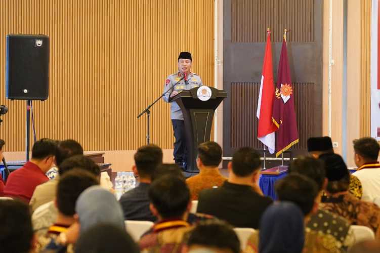 Kapolda Riau Hadiri Pelantikan Himpunan Mahasiswa Persatuan Islam Riau