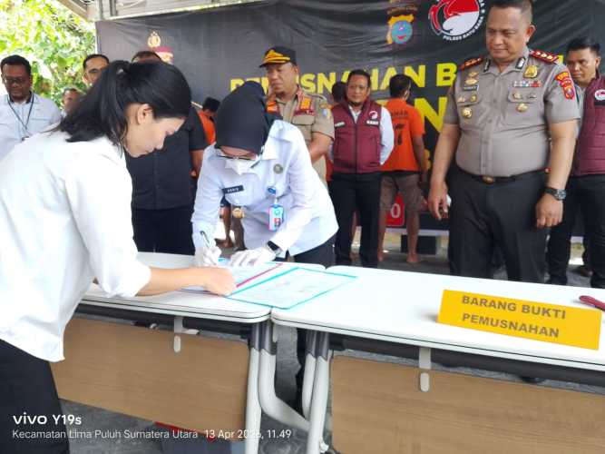 Polres Batu Bara Press rilis Ungkap Kasus Narkoba dan Musnahkan 1.210,07 gram Narkotika.