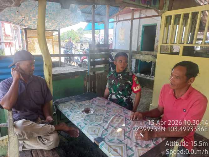 Babinsa Mandah Pererat Silaturahmi dan Kedekatan dengan Warga Melalui Komsos