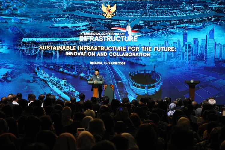 Menteri Nusron dan Wamen Ossy Hadiri Penutupan ICI 2025, Dapat Pesan dari Presiden untuk Sederhanakan Perizinan dan Pengadaan Lahan