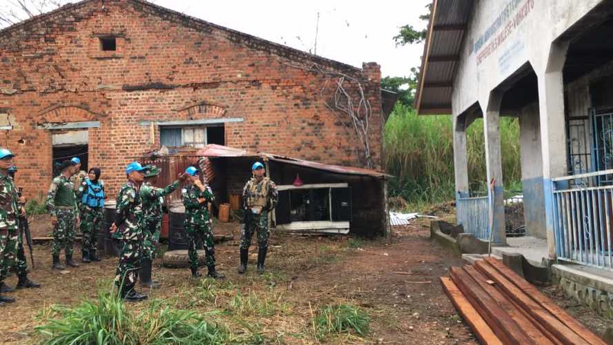 Dansatgas Indo RDB 39 - F Monusco Tinjau Langsung Proyek QIP di Desa Ofaye