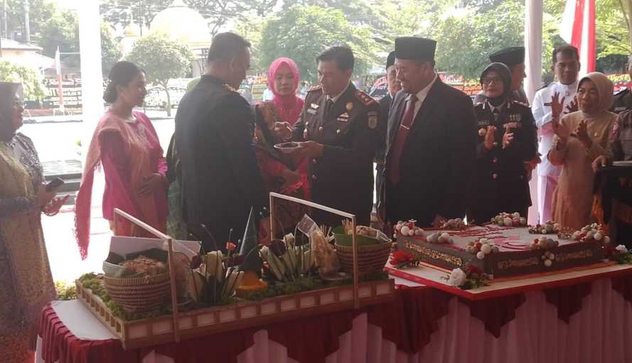 Kepala Kejaksaan Negeri Batu Bara Hadiri Acara Ulang Tahun Bhayangkara ke-79 dengan Tema 'Polri untuk Rakyat