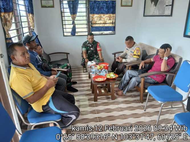 Babinsa Pulau Burung Garda Terdepan Menjaga Stabilitas Sosial.