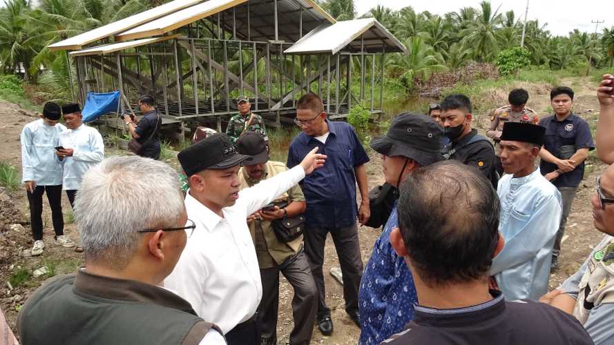 Gubernur Riau Tinjau Pembangunan Jalan Penghubung Guntung-Simbar-Mandah untuk Tingkatkan Perekonomian Wilayah Utara