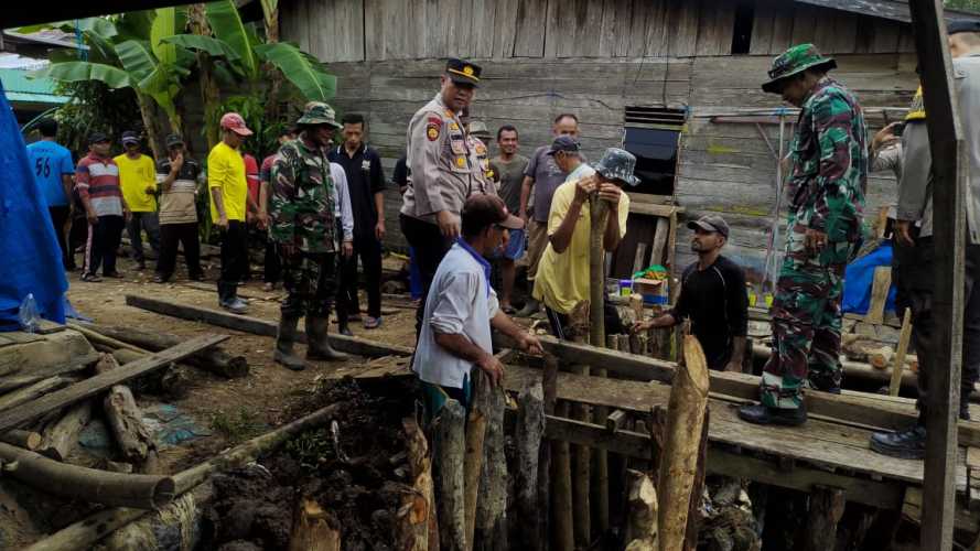 Sinergitas TNI Polri di Hari Bhayangkara, Gelar Gotong Royong