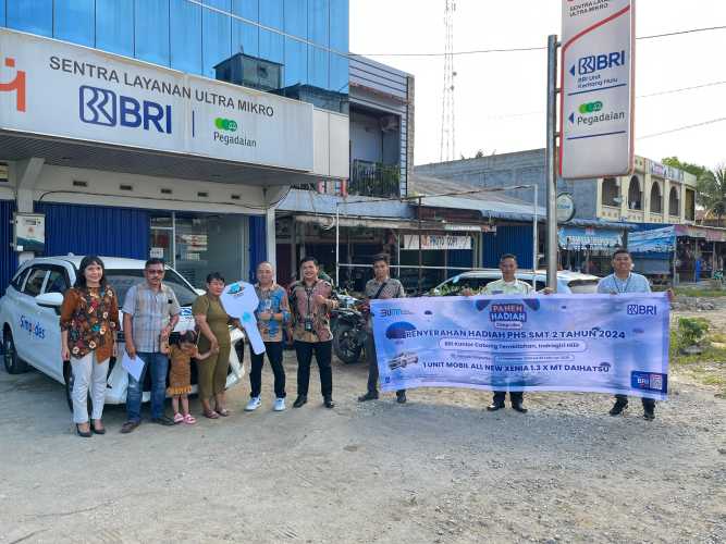 BRI Branch Office Tembilahan Serahkan Hadiah Utama Undian Panen Hadiah Simpedes Semester II