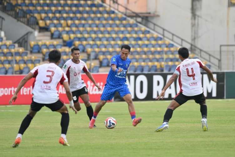 Perdana! PSPS Akhirnya Menyerah di Kaharuddin Nasution Setelah Dibekuk Garudayaksa