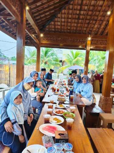 Kapolsek Kuala Indragiri AKP Gunawan Pimpin Buka Puasa Bersama Bhayangkari