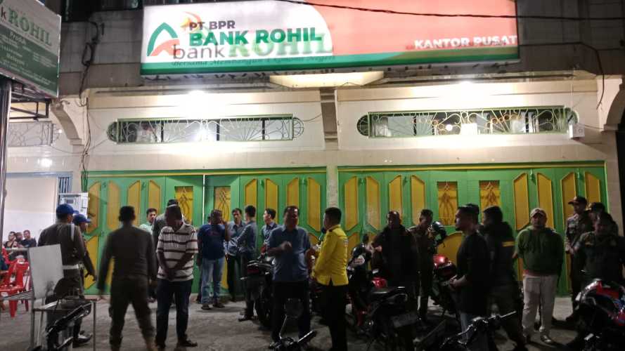 Bank Rohil Memanas, Para Karyawan Tuntut WMK Wajib Mundur dari Jabatan Dirut