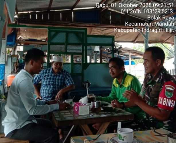 Babinsa Desa Bolak Raya Pererat Hubungan dengan Warga Lewat Komunikasi Interaktif