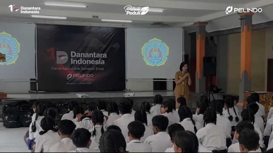 Pelindo Salurkan 1.500 Paket Alat Tulis Sekolah untuk Dukung Pendidikan Anak Indonesia