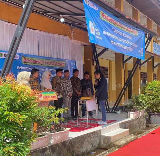 Geser Camat Batang Tuaka, Kepala Desa Teluk Dalam Siap Mengabdi