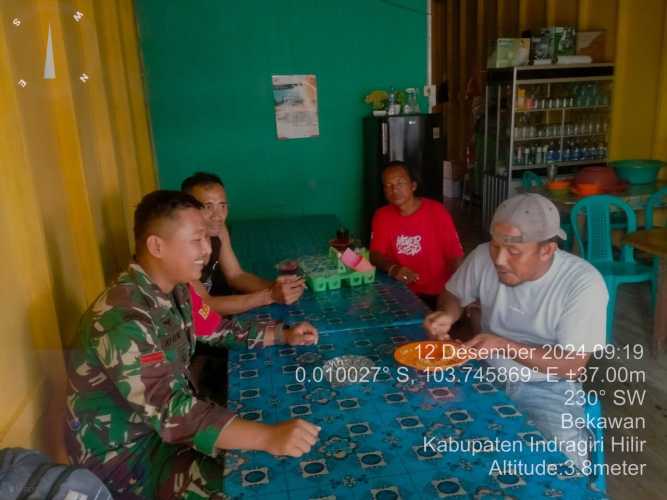 Babinsa Koramil 08/Mandah Perkuat Kemanunggalan dengan Masyarakat Bekawan