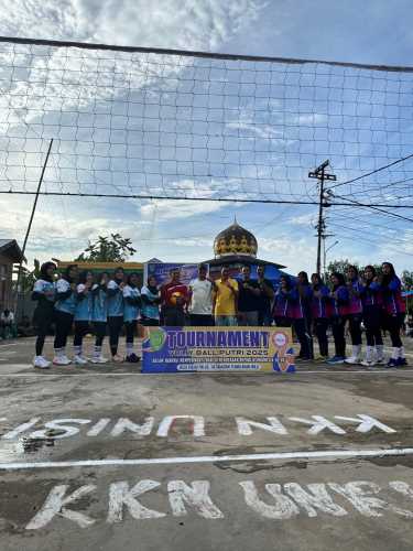 Pemdes Pulau Palas Resmi Buka Turnamen Voli Putri 2025 dalam Rangka HUT RI ke-80