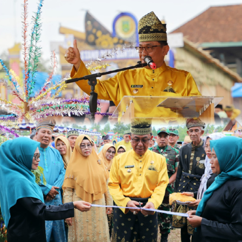 Dalam Membuka MTQ Ke -53 Kecamatan Mandah, Bupati HM Wardan Dorong Potensi Daerah Setempat