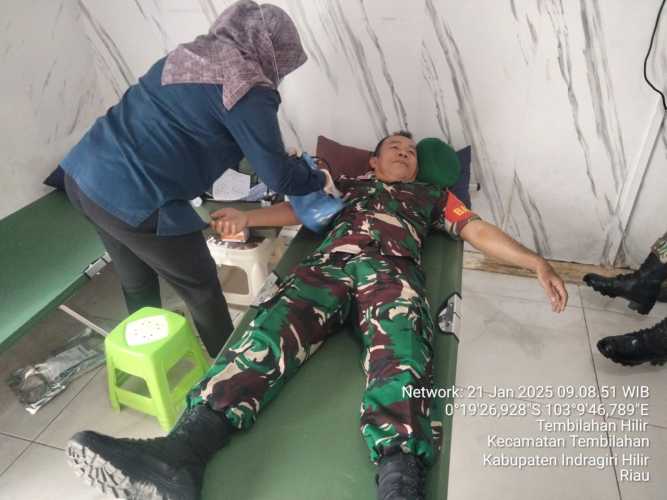 Anggota Koramil 12/Batang Tuaka  Berpartisipasi dalam Kegiatan Donor Darah