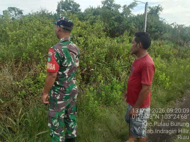 Babinsa Koramil 11/PBR Laksanakan Patroli, Pastikan Wilayah Desa Pulau Burung Aman