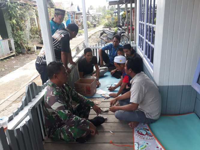 Babinsa Langsungkan Takziah Menuju Hari Almarhum