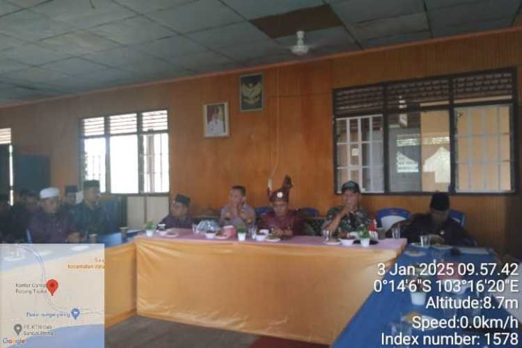 Babinsa Batang Tuaka Ikuti Rapat Koordinasi Awal Tahun 2025 dan Yasinan Bersama
