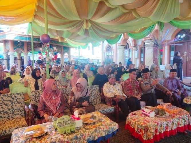 Yayasan Al Muqorrobien Reteh Gelar Wisuda dan Khatam Al-qur'an