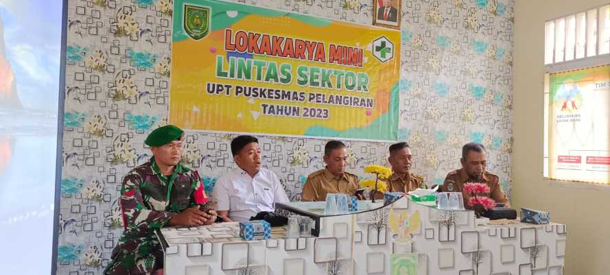 Babinsa Hadiri Lokakarya Mini Triwulan Lintas Sektor Upt Puskes Pelangiran Tahun 2023