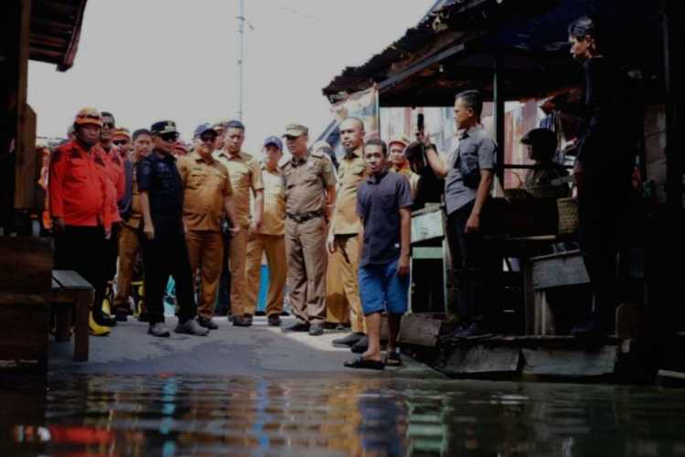 Bupati Asmar Targetkan Solusi Banjir Rob Dua Hari ke Depan, Fokus ke Pasar dan Pelabuhan