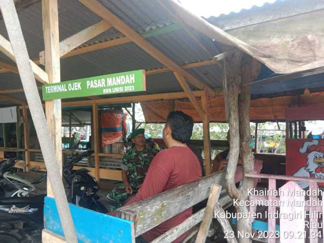 Sertu Budiman Lakukan Penyuluhan di Terminal Ojek Pasar Mandah