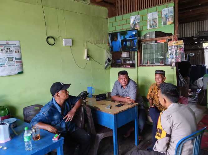 Bhabinkamtibmas Desa Belaras Koordinasi Pendataan Lahan Jagung Dukung Program Swasembada Ketahanan Pangan