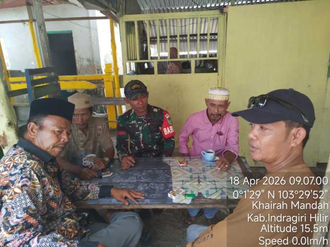 Babinsa Koramil 08/Mandah Gelar Komsos, Fokus Bahas Penyelesaian Masalah Sosial