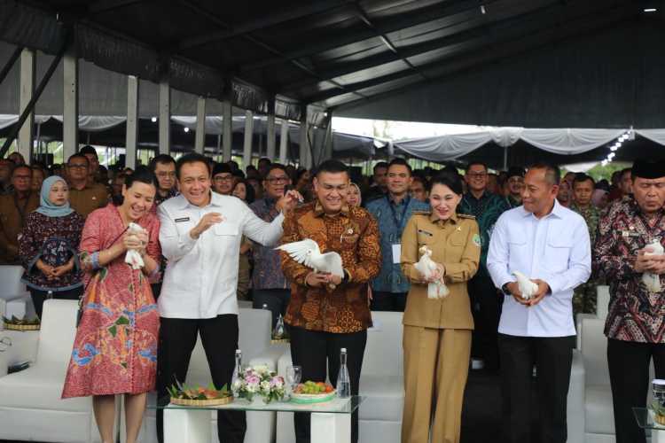 Di Momen Peringatan Hari Desa Nasional Tahun 2026, Wamen Ossy: Legalitas Hak Atas Tanah Penting untuk Dukung Pembangunan Desa