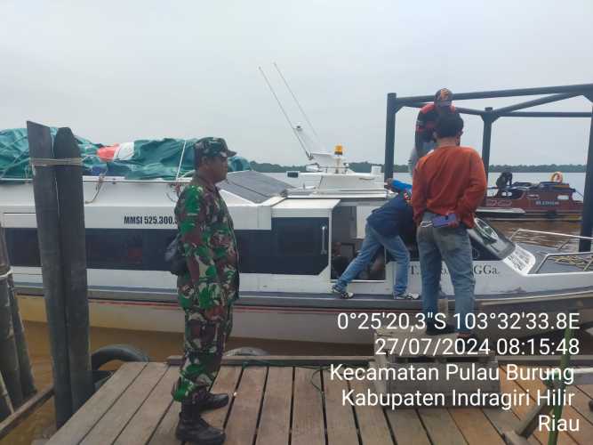 Serda Ahmad Feri Fahrudin Berikan Pesan Keselamatan di Pelabuhan Rakyat