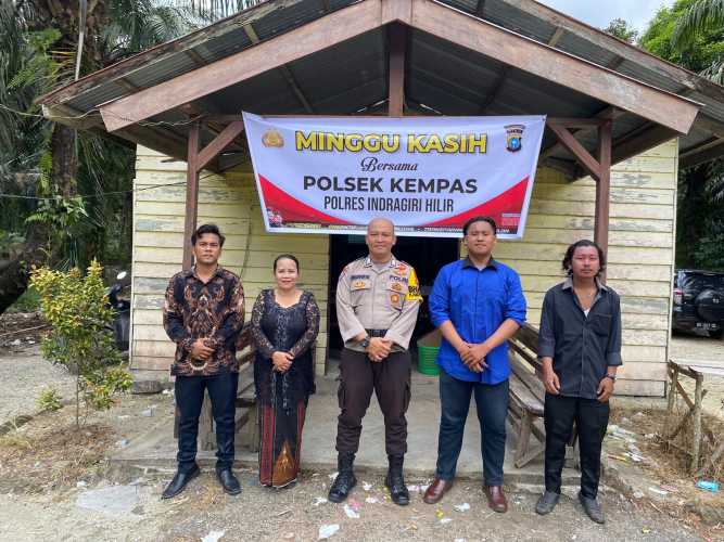 Minggu Kasih : Polsek Kempas Ajak Warga Jaga Kamtibmas Jelang Pilkada Serentak 2024.