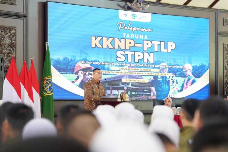 Dilepas oleh Wamen Ossy, 30 Taruna/i STPN ikuti KKN Pertanahan untuk Restorasi Arsip Pascabencana Hidrometeorologi di Aceh dan Sumut