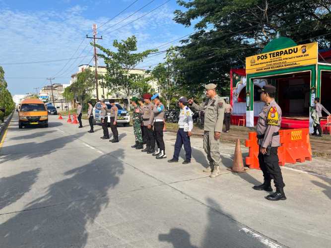Babinsa Koramil 01/Tembilahan Sertu Ali Sabri Laksanakan Pengamanan Pos Lebaran 2026 di Terminal Bandar Laksamana Indragiri