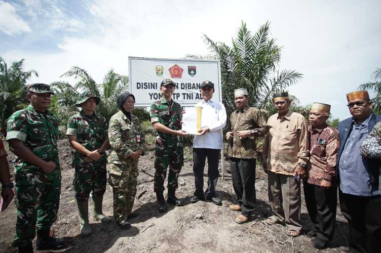 Dandim 0314/Inhil Bersama Bupati Tinjau Pembangunan Yon TP 953/Harimau Rawa di Kempas