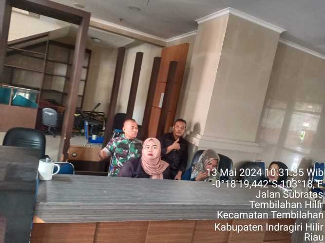 Sertu Anton Menjalin Silaturahmi dengan Para Sekuriti  di Gedung DPRD Inhil