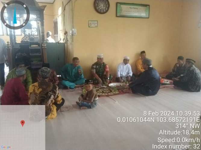 Babinsa Batang Sari Mengikuti Peringatan Isra Mi'raj dengan Suasana Sederhana