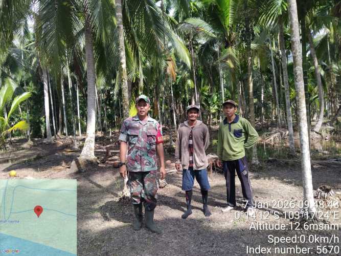 Babinsa Menjaga keberlangsungan Alam Melalui Patroli Tapal Batas