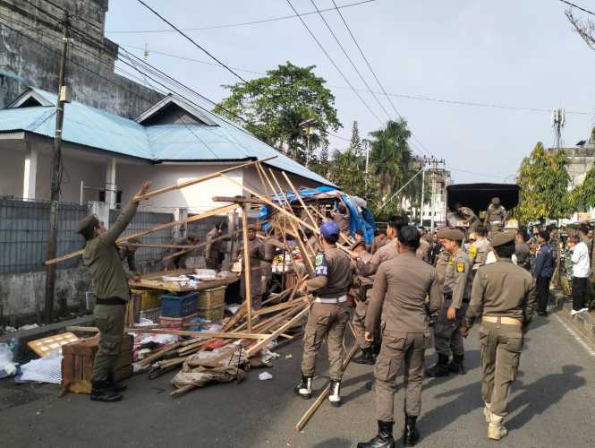 Trotoar Dikembalikan, PKL Dipindahkan, Operasi Gabungan Ubah Wajah Kota Bagansiapiapi