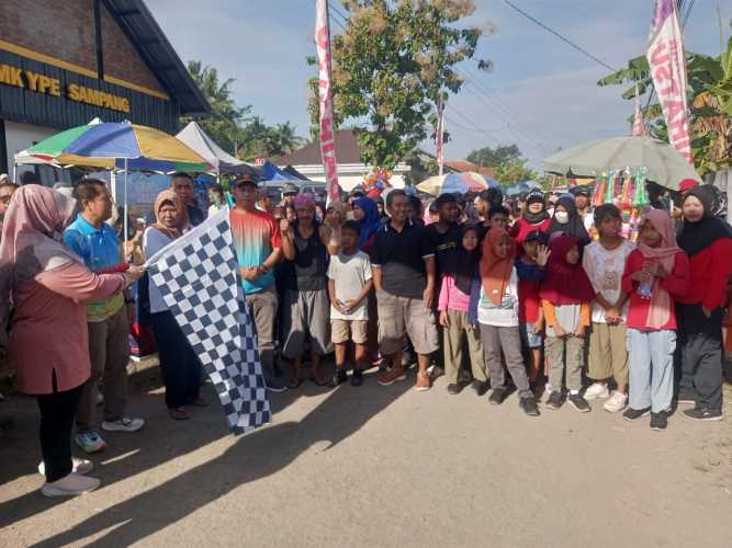 Harlah Ke 34 SMK YPE Sampang  Cilacap Gelar Jalan Sehat Bersama Masyarakat