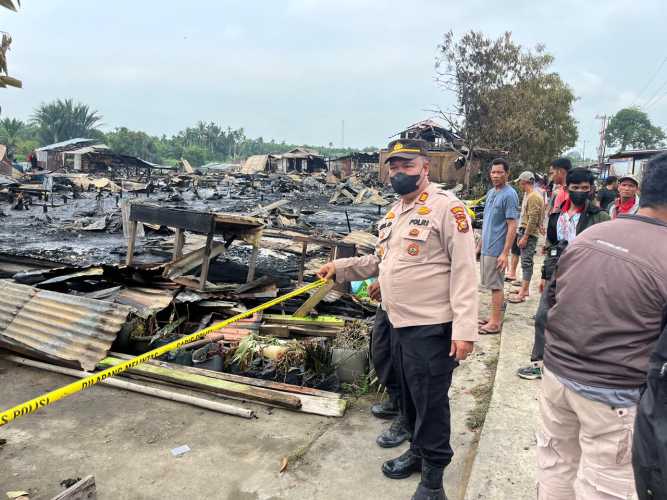 15 Unit Rumah Warga di Desa Simpang Gaung Ludes Terbakar, Kerugian Capai Rp400 Juta