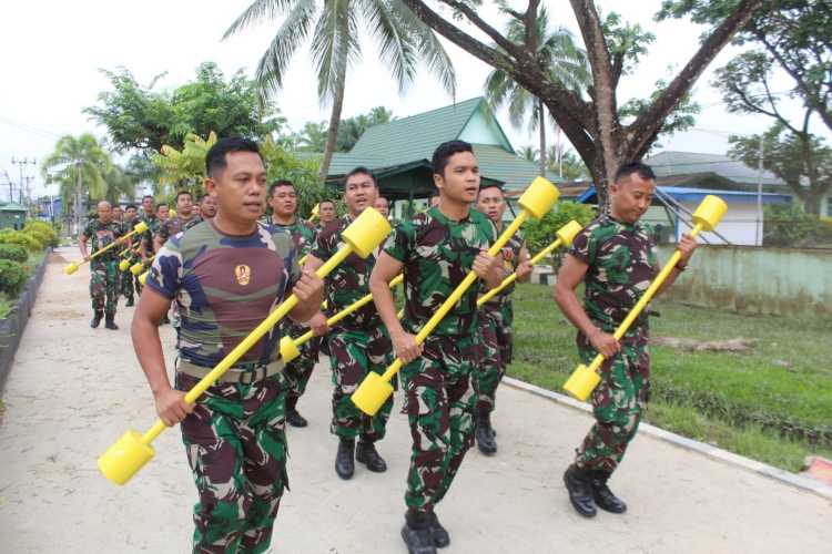 Koramil 01/Tembilahan  Lakukan Pembinaan Fisik Babinsa yang Prima