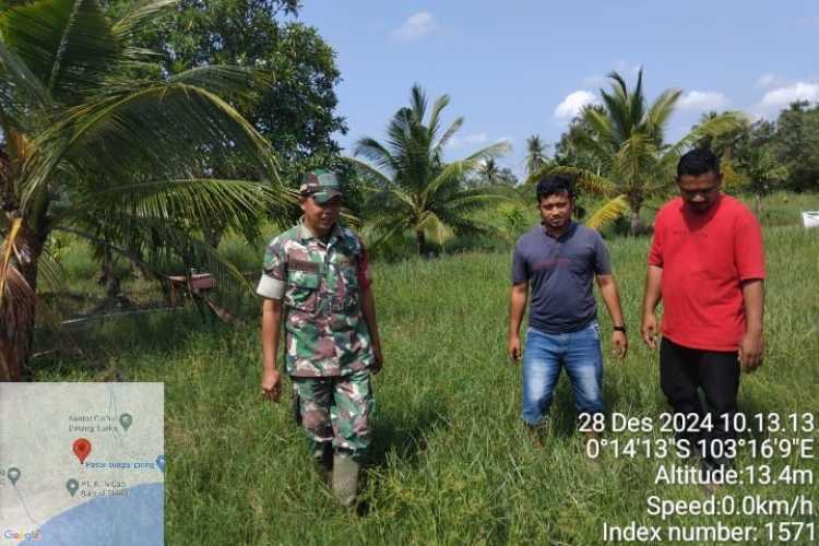 Sosialisasi Karlahut, Babinsa Ingatkan Bahaya Kebakaran Lahan