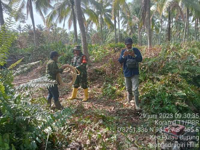 Peran Babinsa dalam Mengendalikan Karhutlah di Wilayahnya