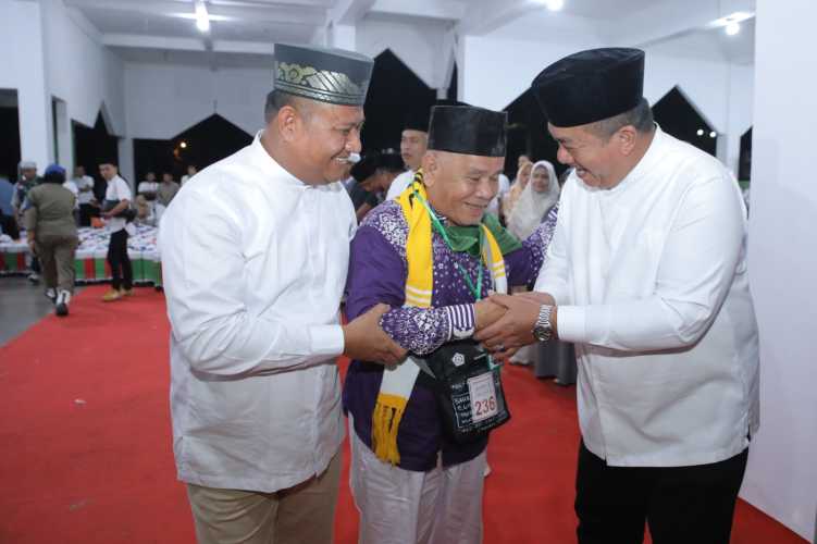 Bupati Lepas Jemaah Calon Haji Kabupaten Asahan di Gedung Tahfidz Masjid Agung Haji Achmad Bakrie